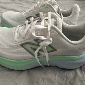 New Balance Women's White and Light Green Athletic Shoes